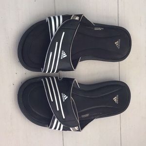 Adidas fit foam slip on sandals, women’s size 7.